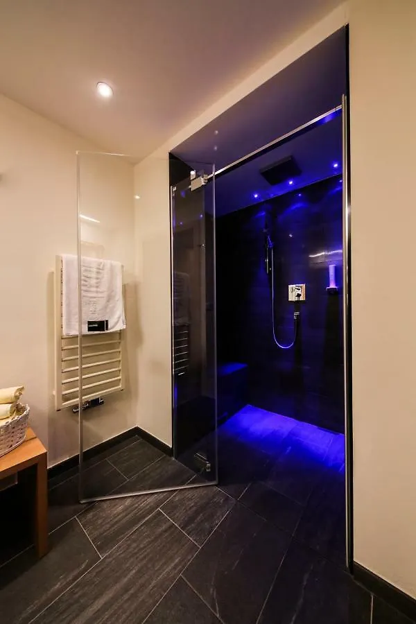 Hotel Tirol Ischgl 4*,
