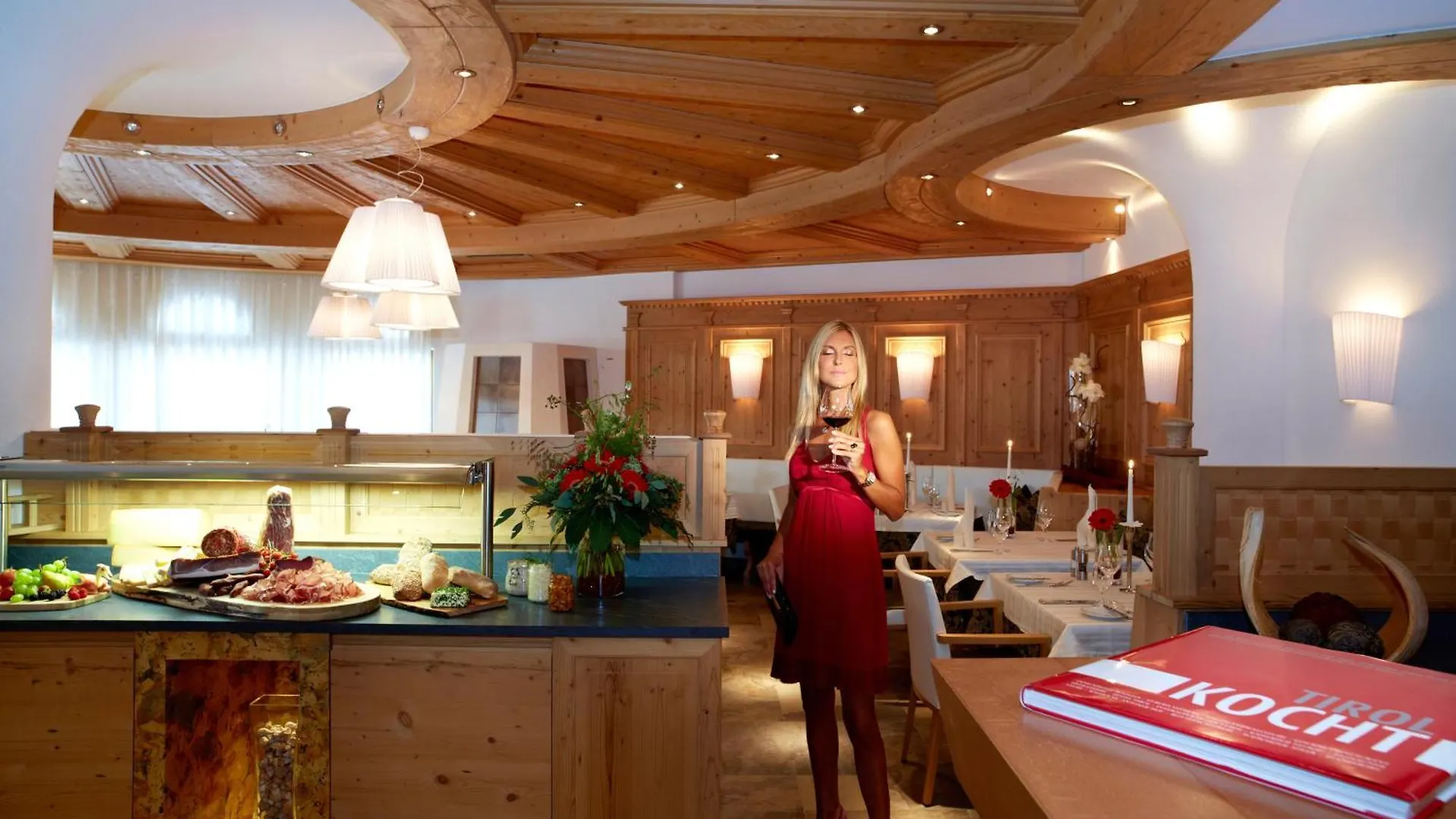 Hotel Tirol Ischgl 4*,
