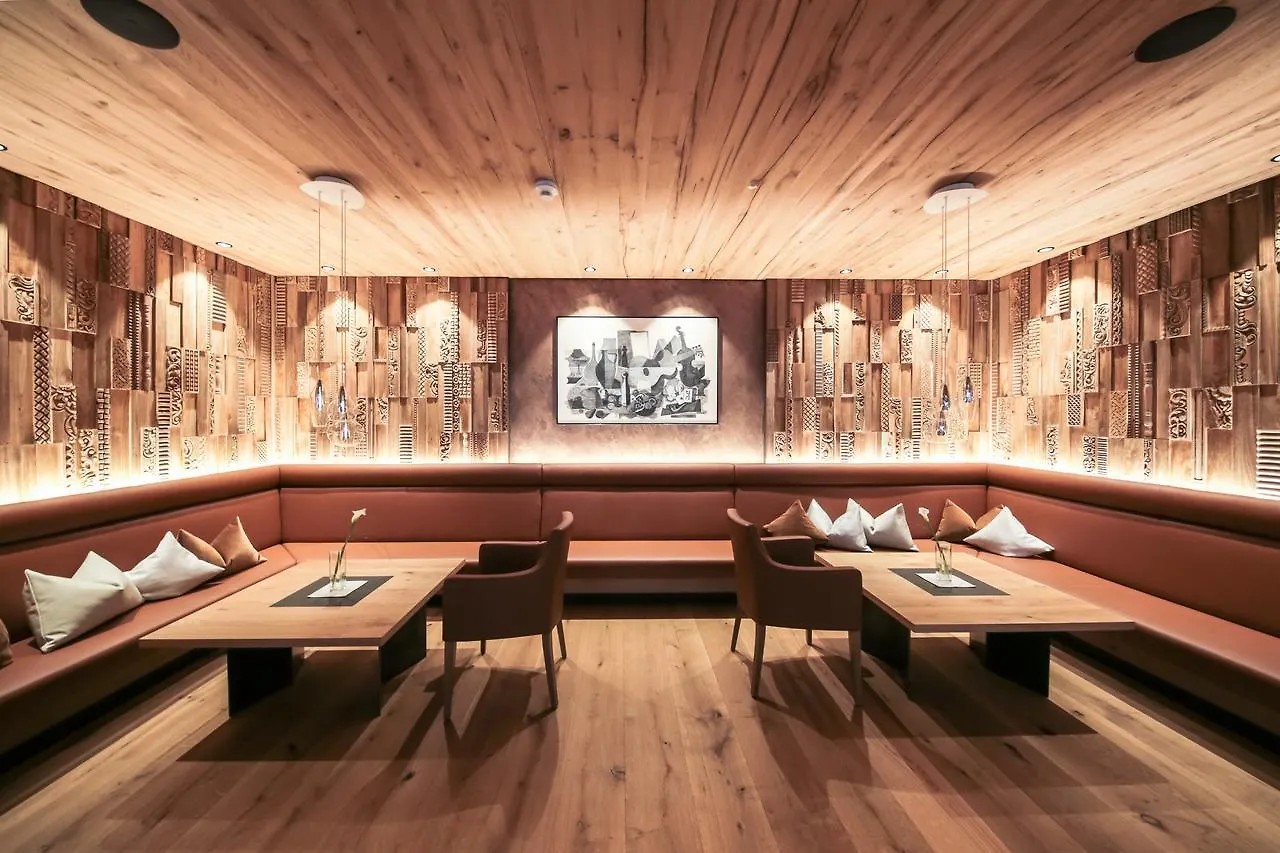 Hotel Tirol Ischgl