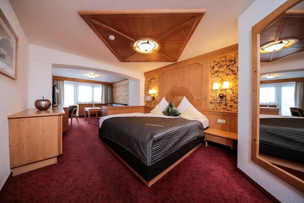 Hotel Tirol Ischgl 4*,